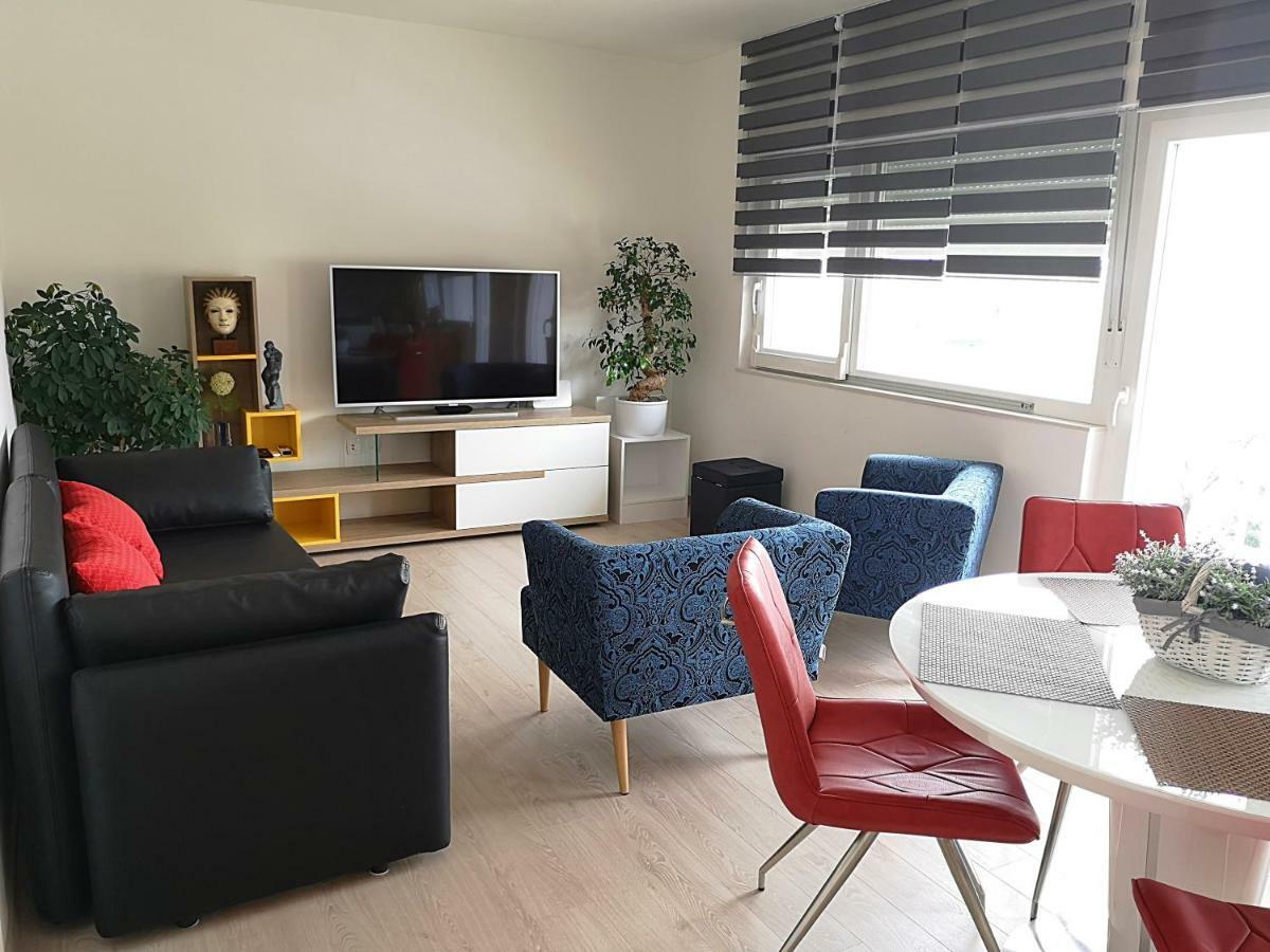 Ac Apartment With 2 Bedrooms And 2 Bathrooms-Free Private Parking Split Exterior photo